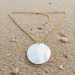la-belle-du-pirate-collier-nacre ronde2