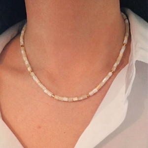 Collier de surfeuse nacre jaune